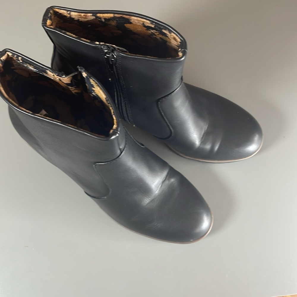 KORKS DESTINY ZIP ANKLE BOOT 10 - Picture 2 of 7